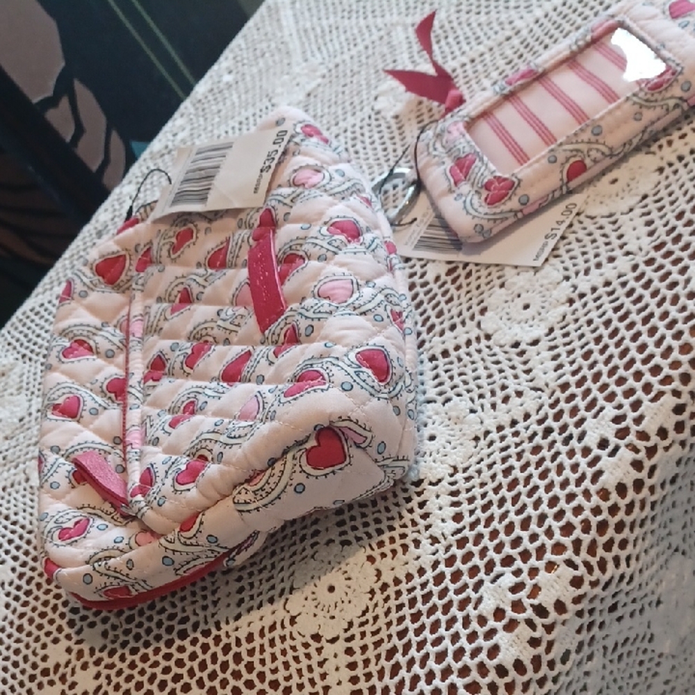 Nwt Vera Bradley Heart Patterned Quilted Bag and ID Holder